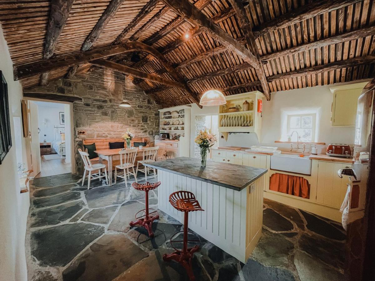 Secluded Thatched Cottage, Near Beaches & Hill Walking Rashenny Exterior photo